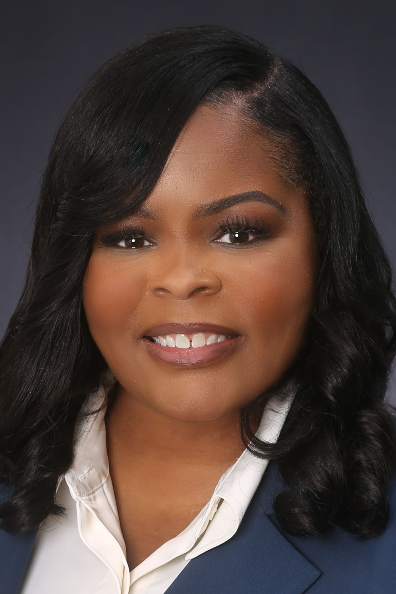Nicole Hall Headshot